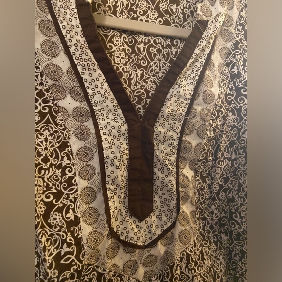 Brown and white patterned tank top - Picture 3 of 4